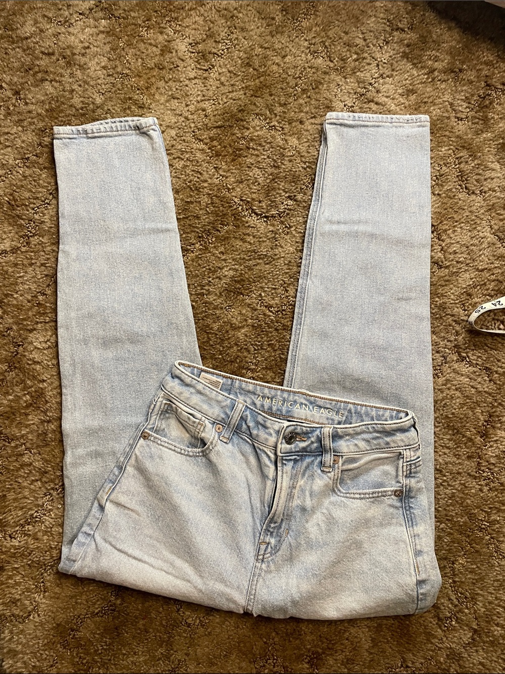 American Eagle Light Wash Mom Jean Size 0 X Short